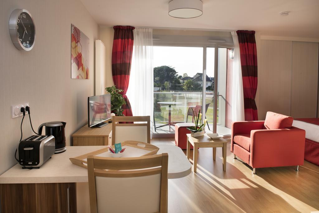 Domitys Le Palmier Du Roi Aparthotel Pau Room photo