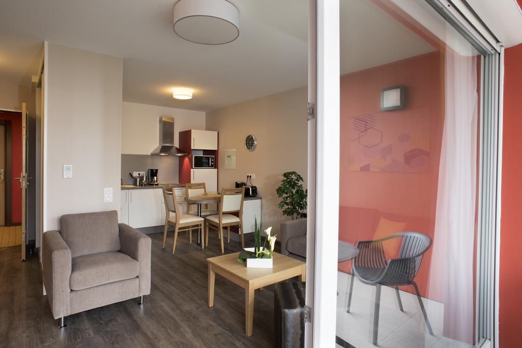 Domitys Le Palmier Du Roi Aparthotel Pau Room photo